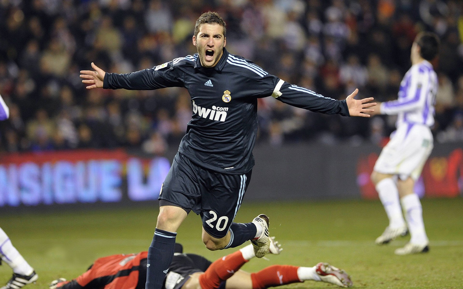 华体会登陆-PSG锋线火力全开,海湾者防守难挡